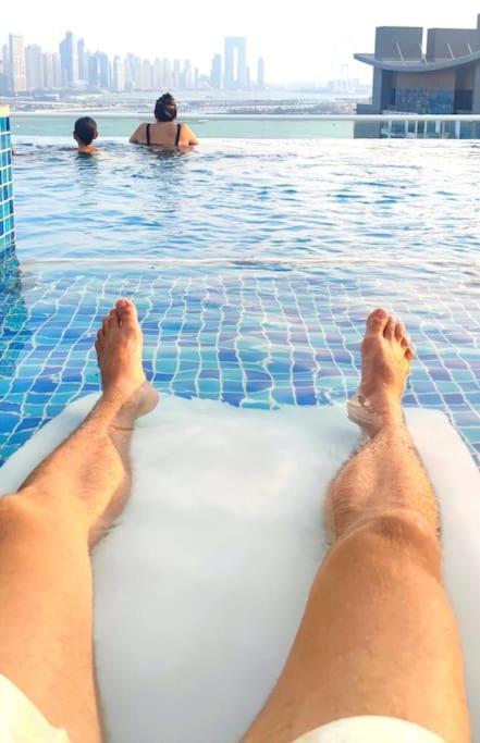 Amazing Apartment With Infinity Pool ドバイ エクステリア 写真